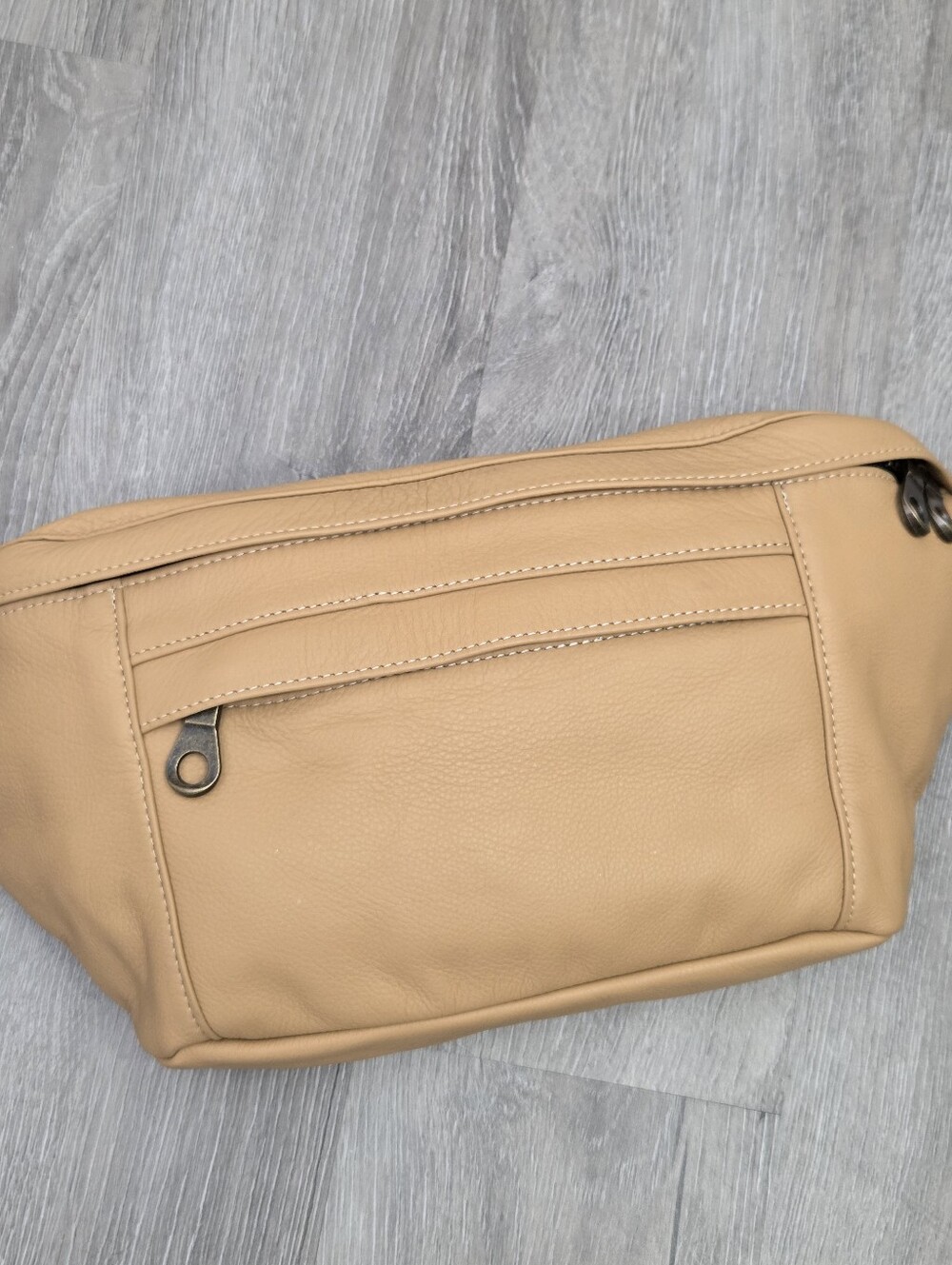 EXCELLENT PARKER THATCH CROSS YOUR HEART SLING BAG - LEATHER BUTTERSCOTCH - Picture 5 of 14